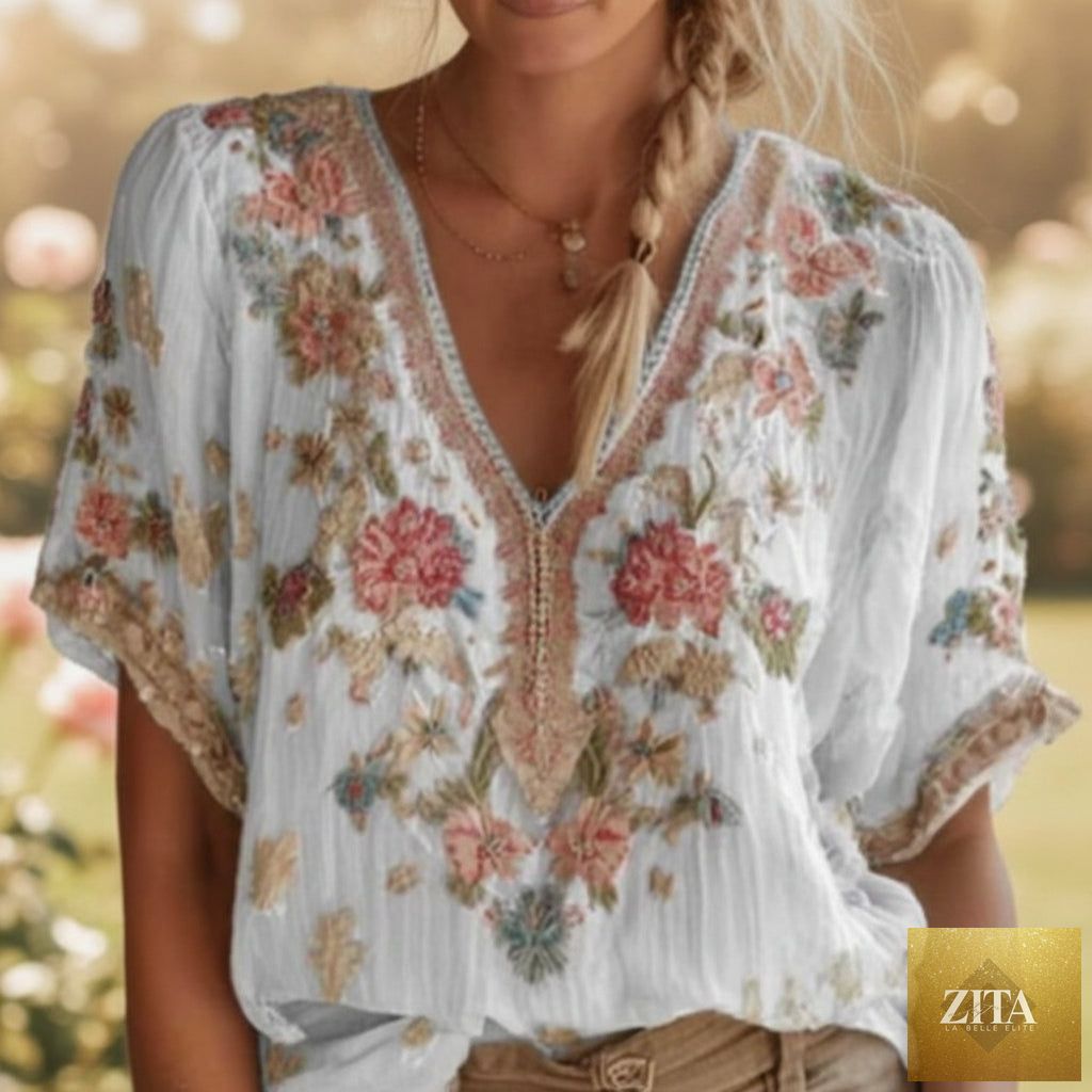 Women's artistic retro V-neck short-sleeve top with 3D print design from Zita La Belle Elite, casualwear, vibrant and stylish.