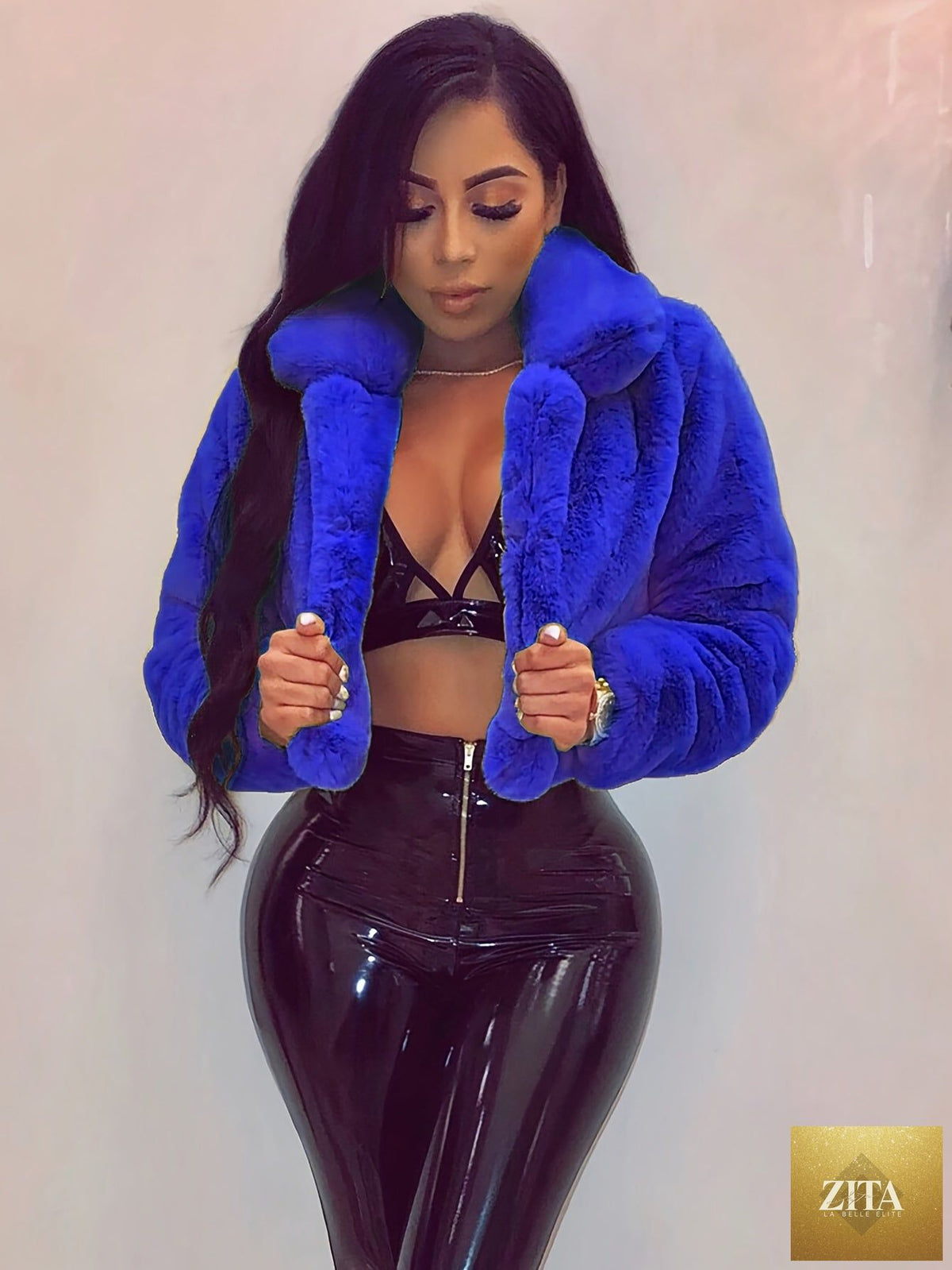 Women's Cozy Chic Faux Fur Collar Cardigan Jacket, stylish winter outerwear with plush fur detail and comfortable fit.