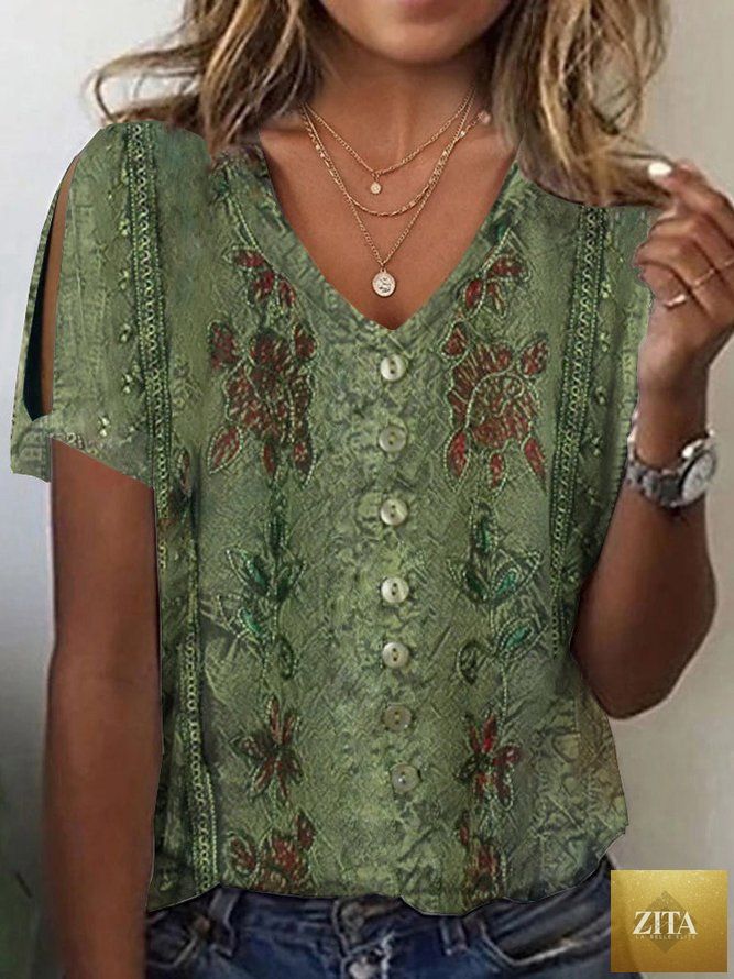 Women’s lace heart print summer short sleeve T-shirt by Zita La Belle Elite, casual casualwear top with floral lace details.