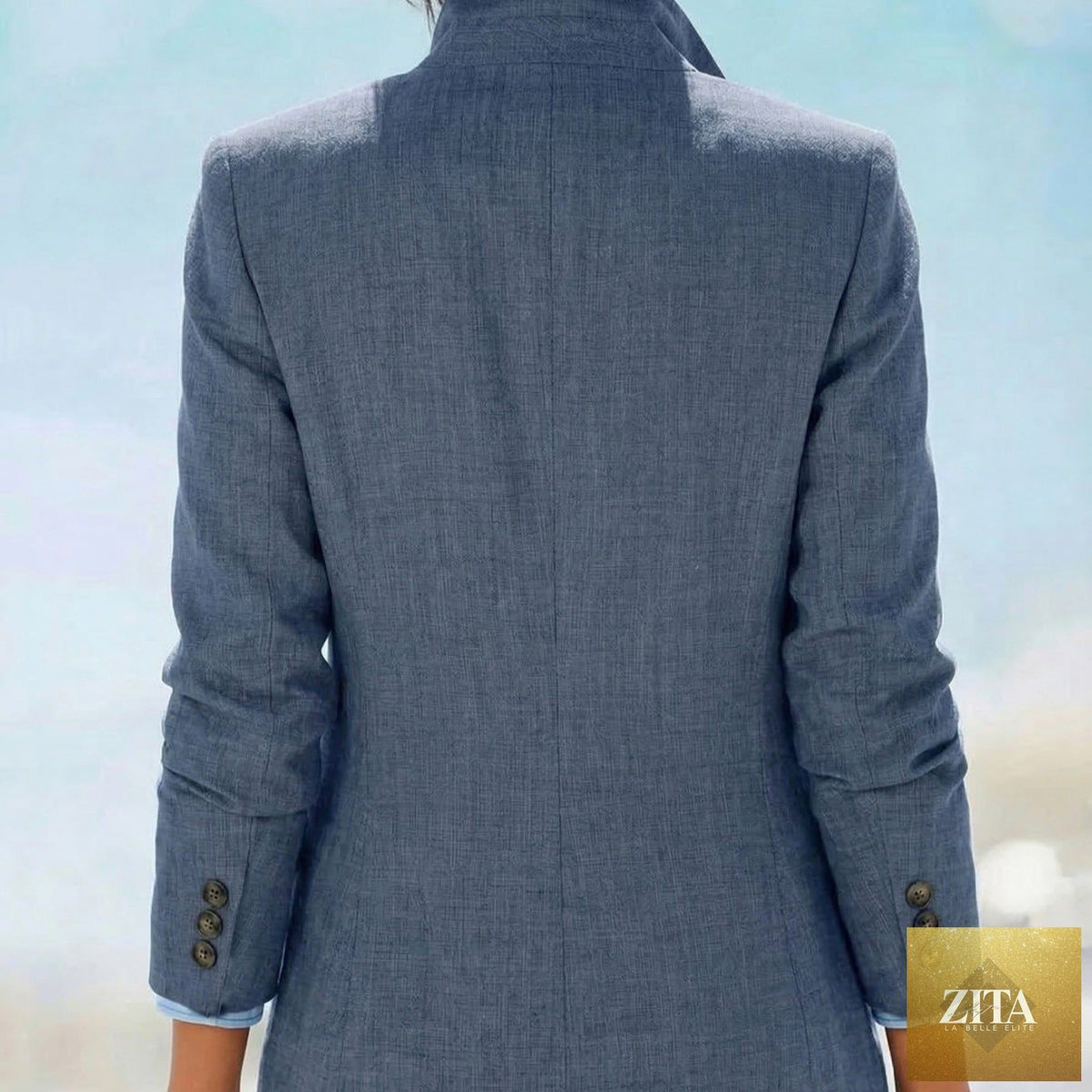 Plus-size Old-money-style slimming blazer for women, casual fit, tailored look, in classic neutral fabric, by Sell My Stuff.