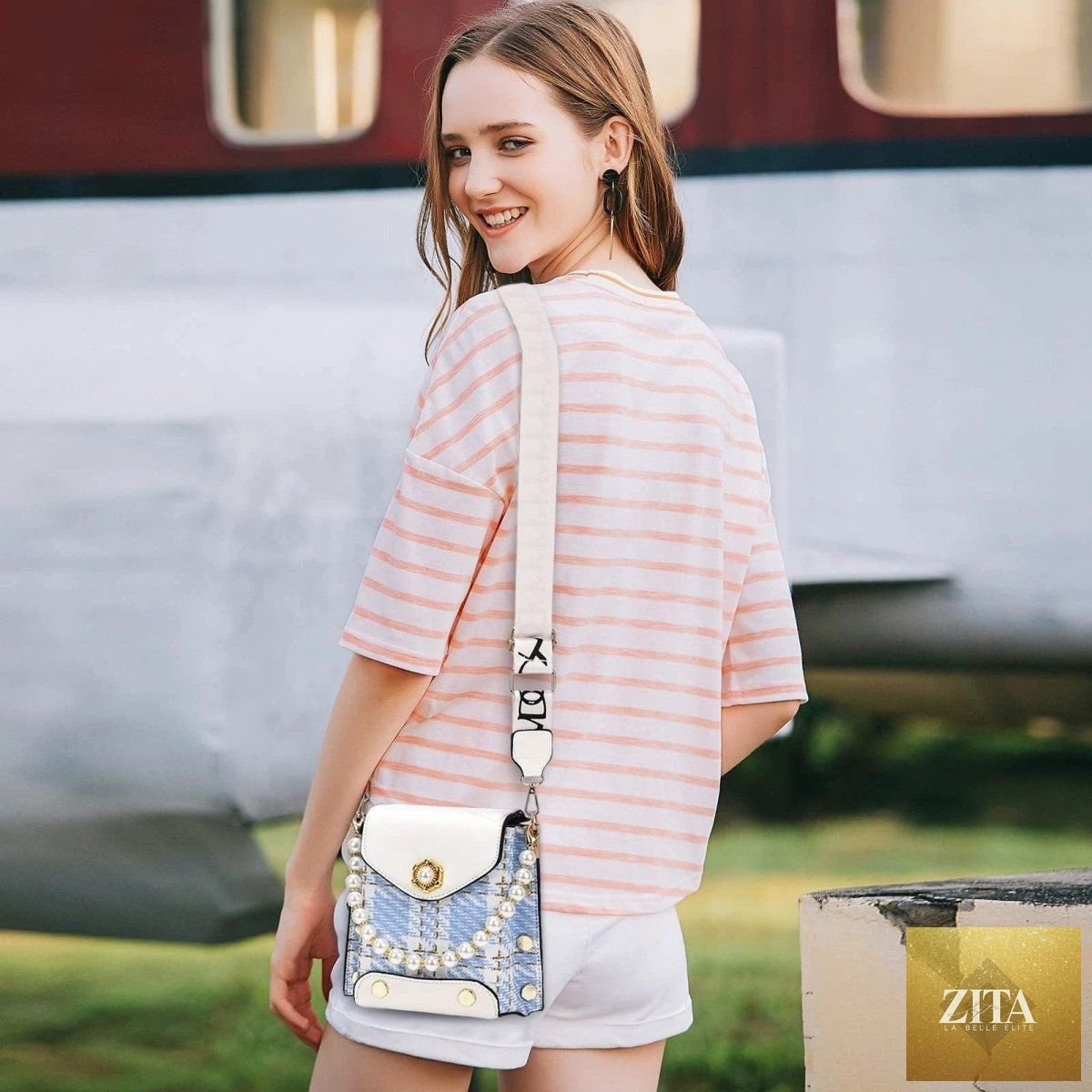 Mandotos women's crossbody bag with pearl chain, cute princess wallet design, ideal for summer shoulder and phone carrying.