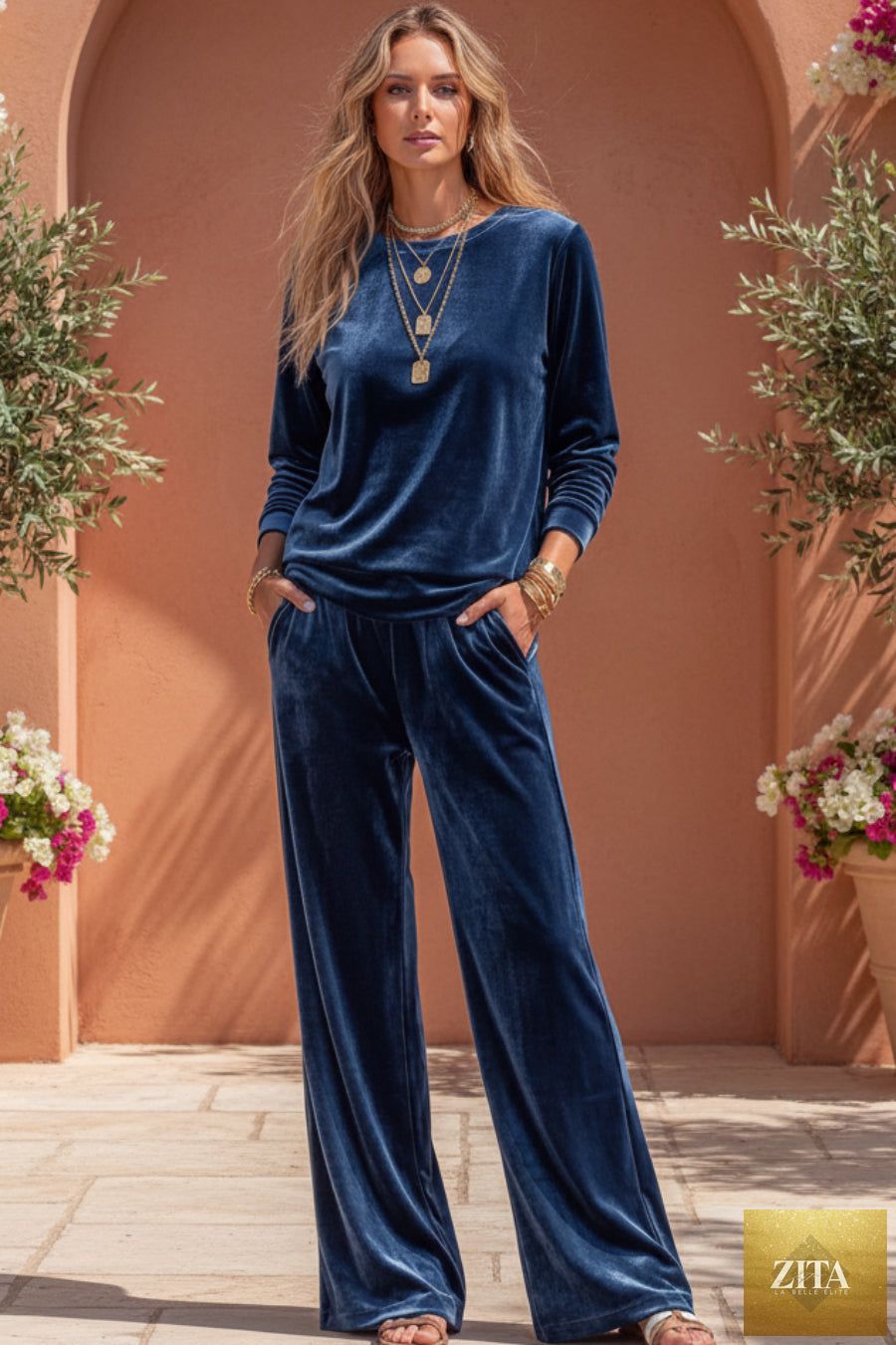 Women's Velvet Two-Piece Lounge Set – Round Neck Top & Wide-Leg Pants