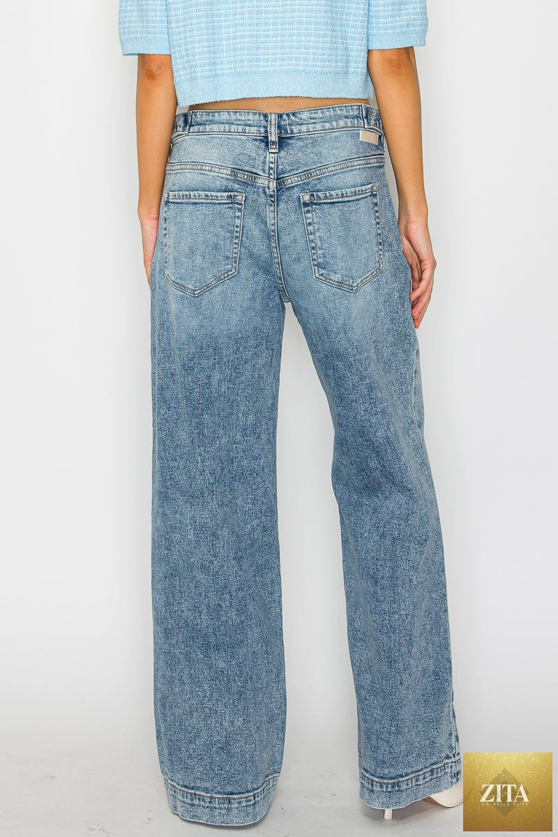 Artemis Vintage high-rise baggy jeans with adjustable waistband, wide fit, and relaxed style shown in the image.