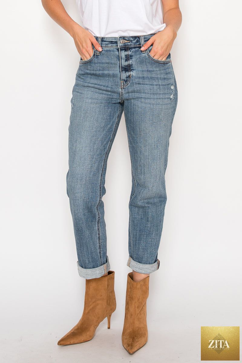 Light blue Artemis Vintage mid-rise modern boyfriend jeans with relaxed fit and classic five-pocket styling.