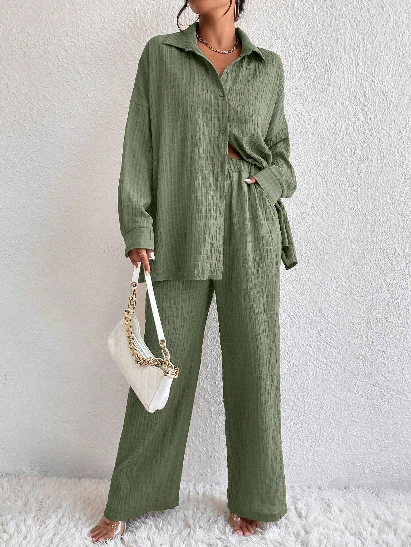 Women's casual FitiqueFit pleated long sleeve lapel two-piece set with loose top and matching pants, stylish and comfortable.