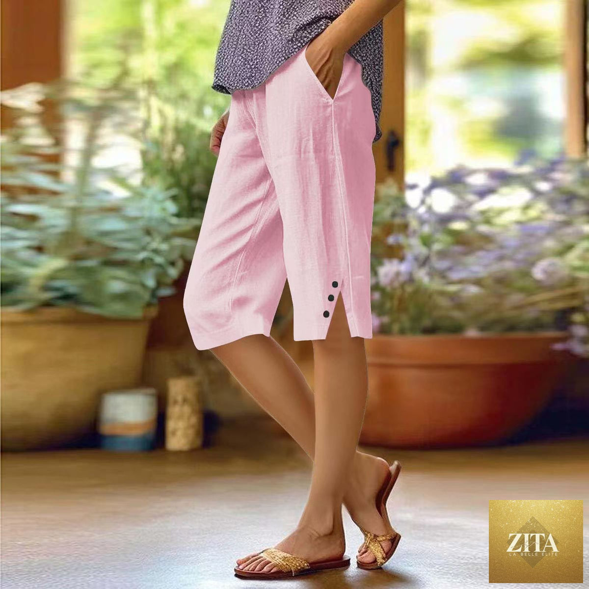 Casual loose-fit cotton-linen shorts with drawstring waist and front pockets, perfect for comfortable summer wear.