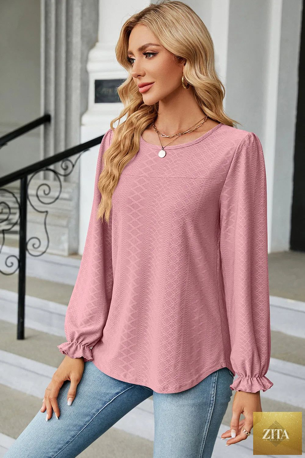 Zita La Belle Elite round neck casual T-shirt with flounce sleeves, in a soft fabric, featuring a stylish and comfortable design.