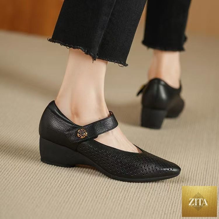 Women’s retro pointed high heels by Zita La Belle Elite, stylish footwear with elegant pointed toes and classic design.