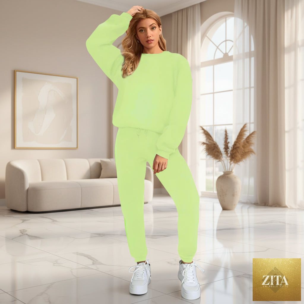 Women's oversized drop-shoulder sweatshirt and jogger pants sweatsuit set by MERIDGE, featuring a relaxed fit and comfortable fabric.