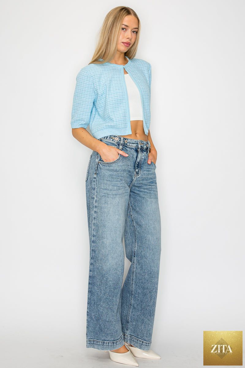 High-rise baggy wide jeans with adjustable waistband by Artemis Vintage, shown in a relaxed fit and classic denim style.