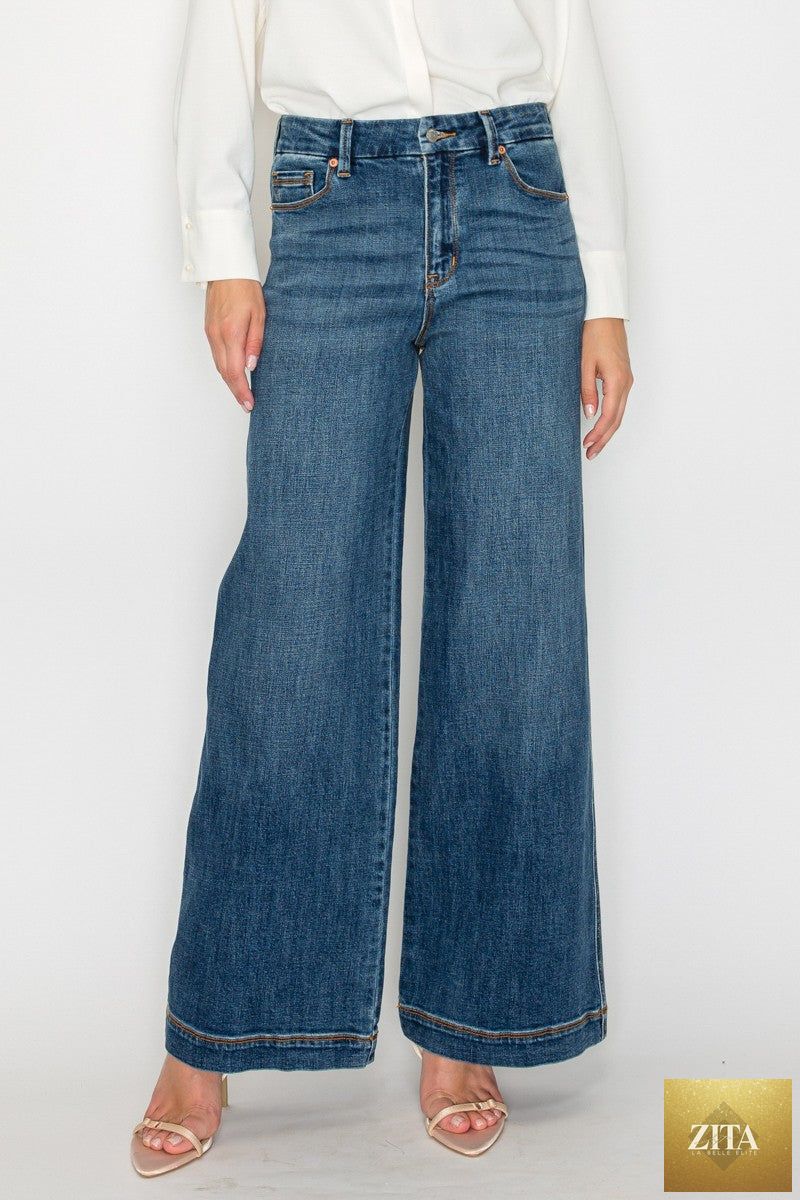 Relaxed high-rise palazzo jeans by Artemis Vintage featuring wide-leg style and classic denim look.