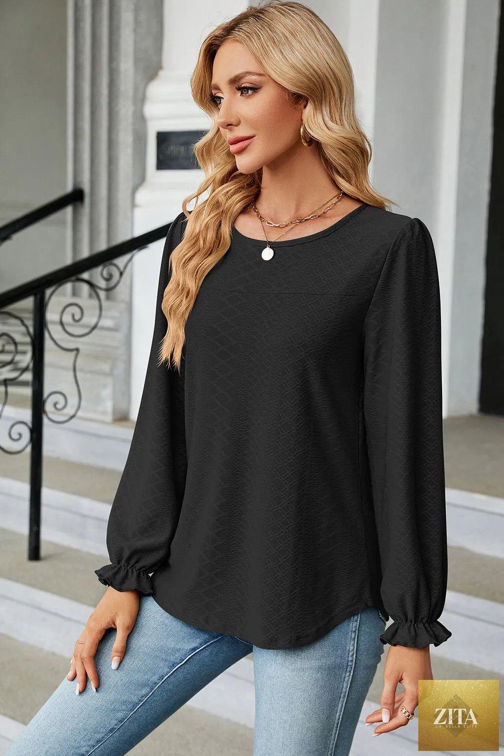 Zita La Belle Elite round neck casual T-shirt with flounce sleeves, in soft fabric, stylish and comfortable for everyday wear.