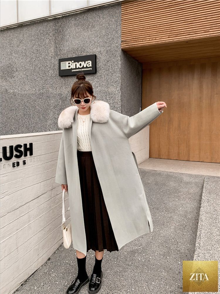 Women's cashmere coat with fox fur collar by Zita La Belle Elite, stylish and warm outerwear in soft fabric with luxurious fur detail
