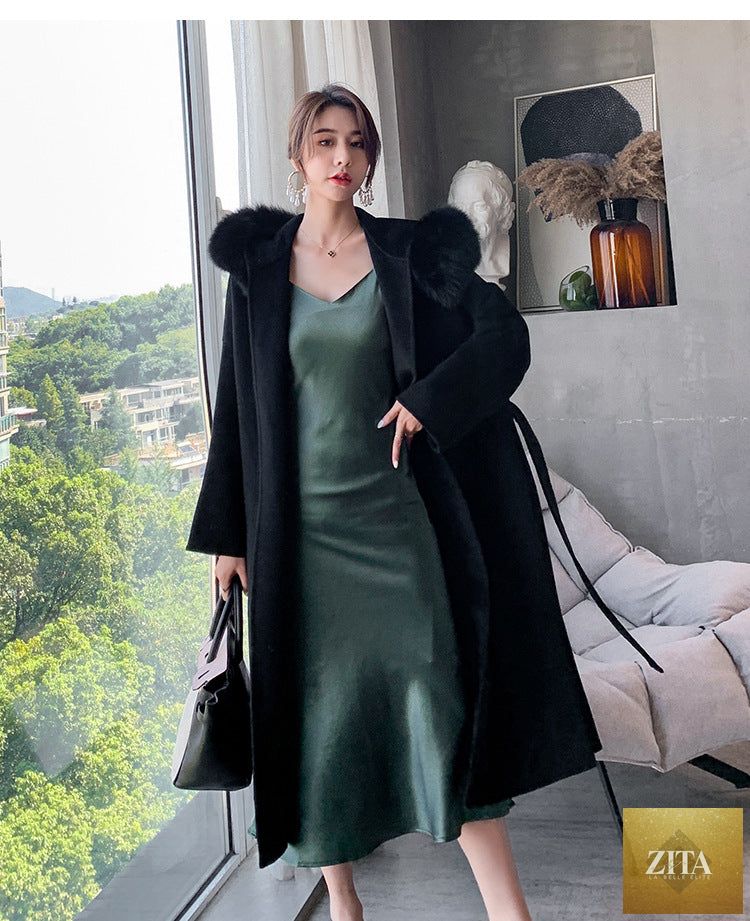 Women's cashmere coat with a luxurious fox fur collar, stylish and warm, by Zita La Belle Elite.