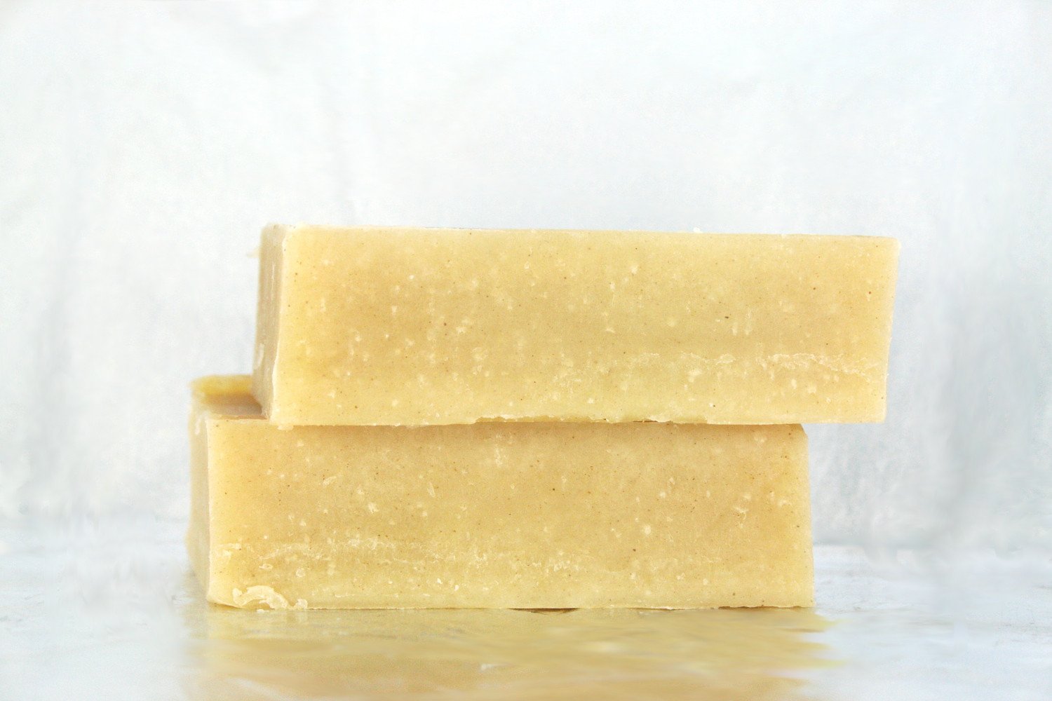 Citrus Mango Shampoo & Body Bar, Shampoo Bar Maroon Oliver