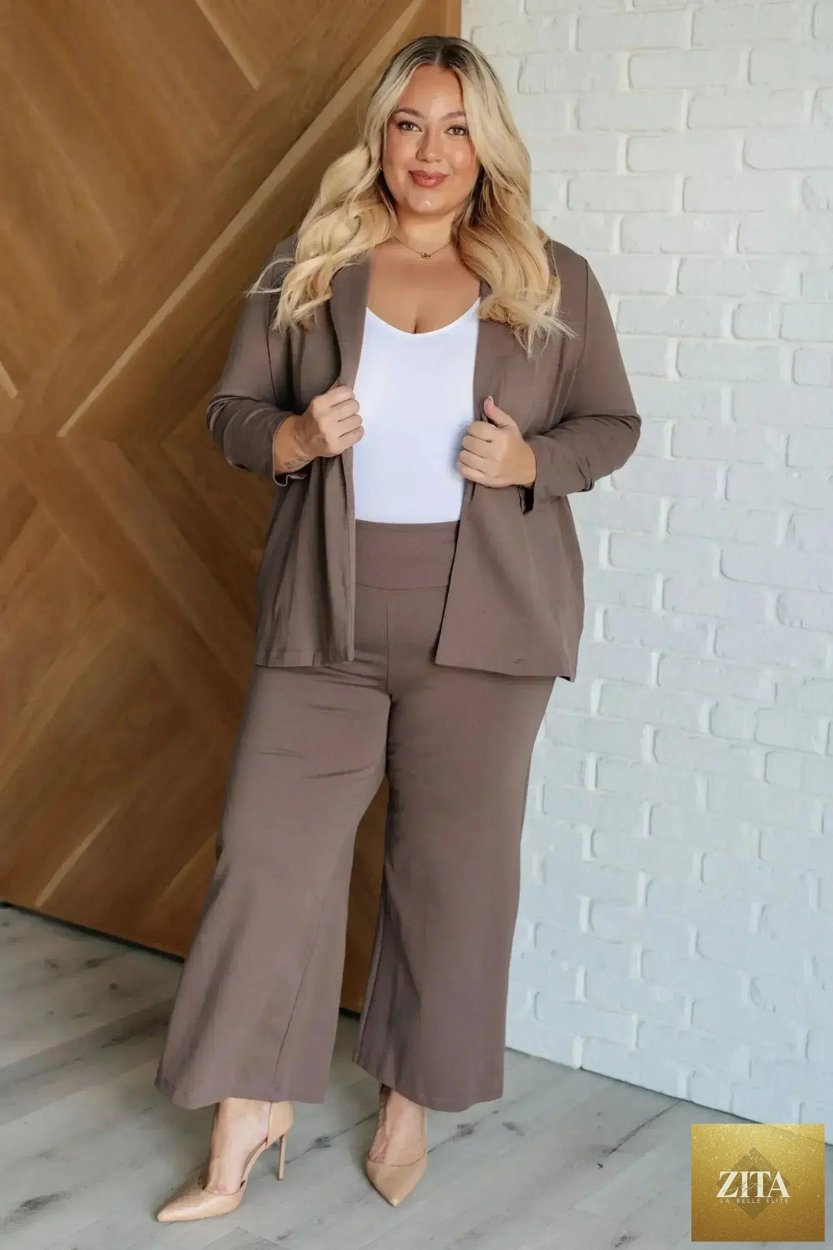 Women's Magic 3/4 blazer in dark mocha from Femstylo, featuring a tailored fit and stylish design for versatile office or casual wear.