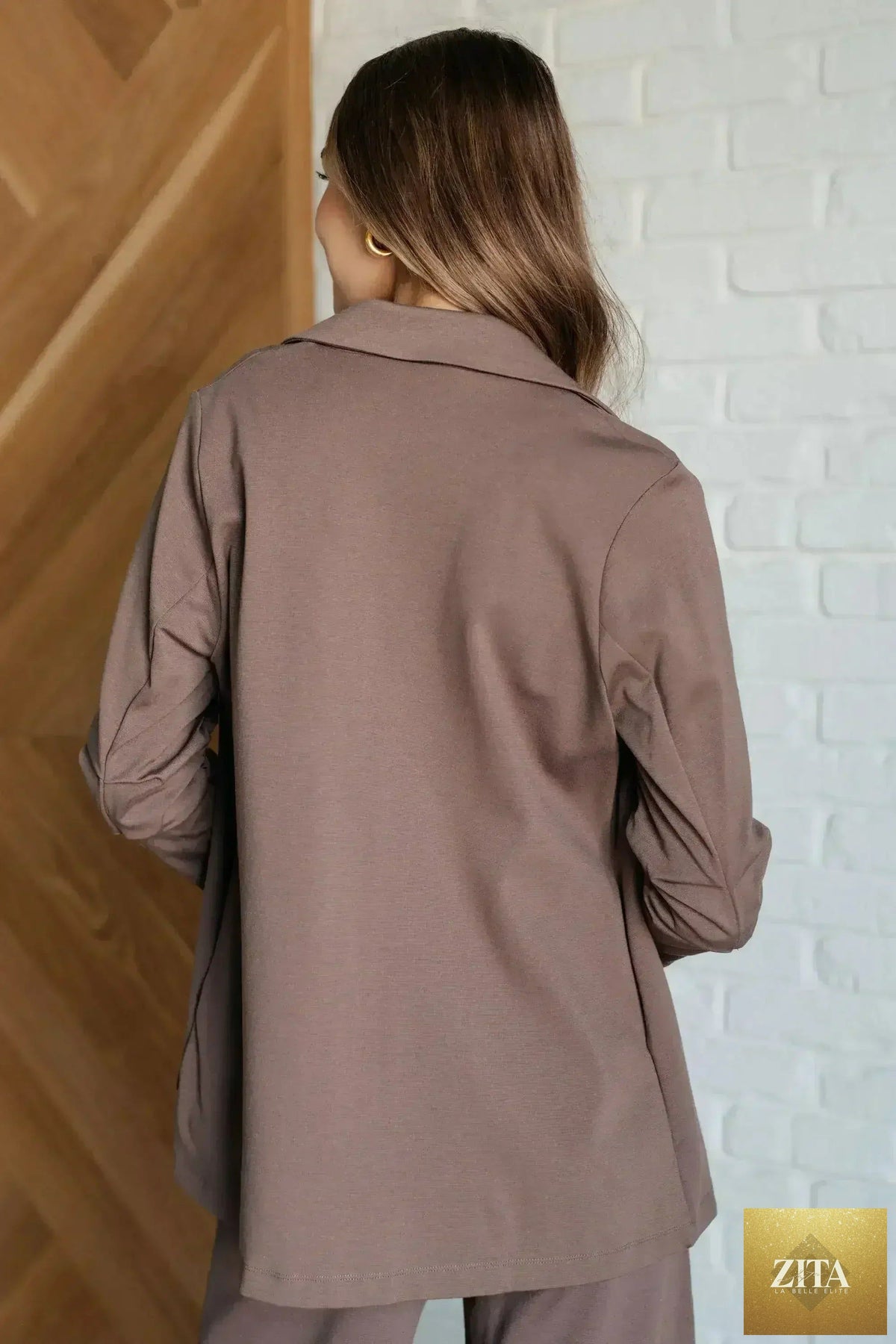 Femstylo Magic 3/4 blazer in dark mocha, women's clothing featuring tailored fit and stylish design, displayed on a hanger.