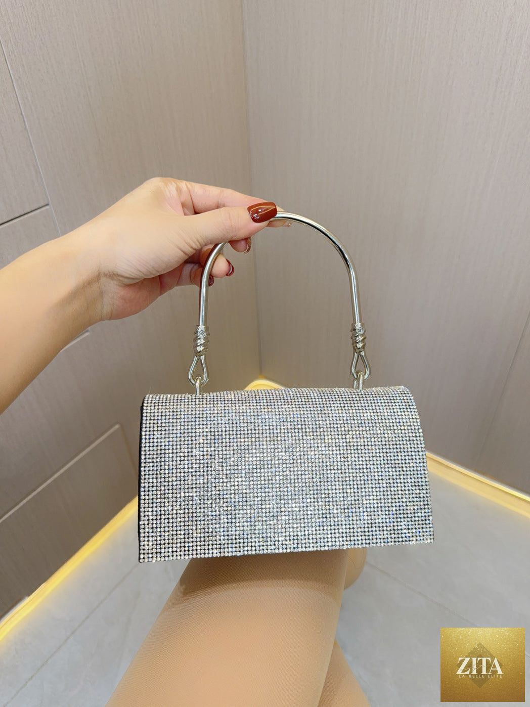 Silver rhinestone evening bag for wedding and party occasions, stylish SHOMICOBOUTIQUE wedding purse with elegant design.