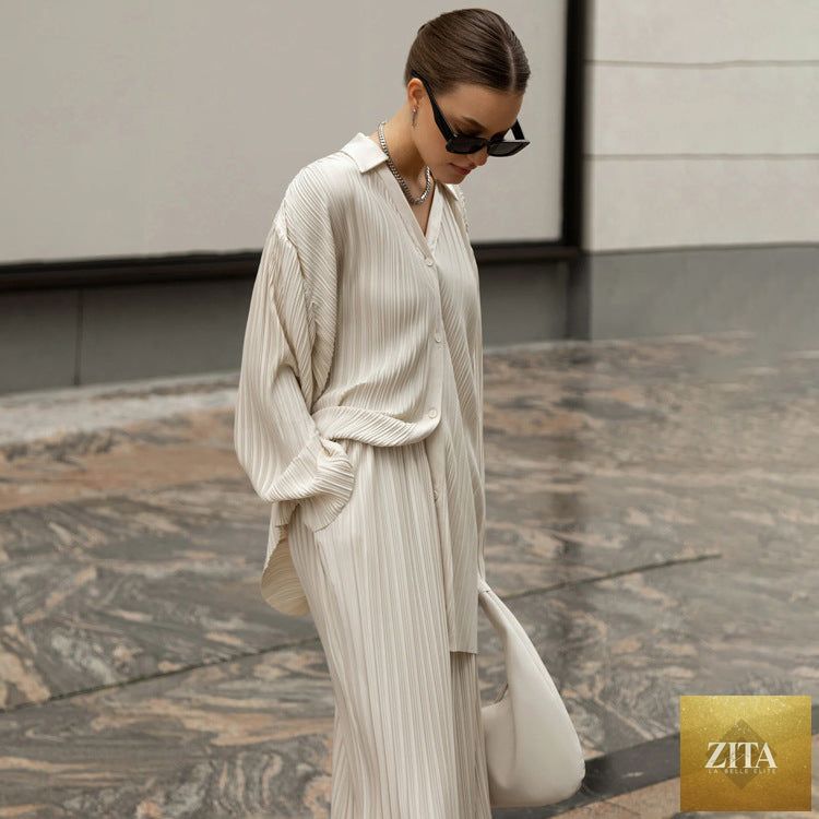 Western-style Wanita Store autumn solid straight-leg pants and pleated shirt two-piece set for women, casual and stylish.
