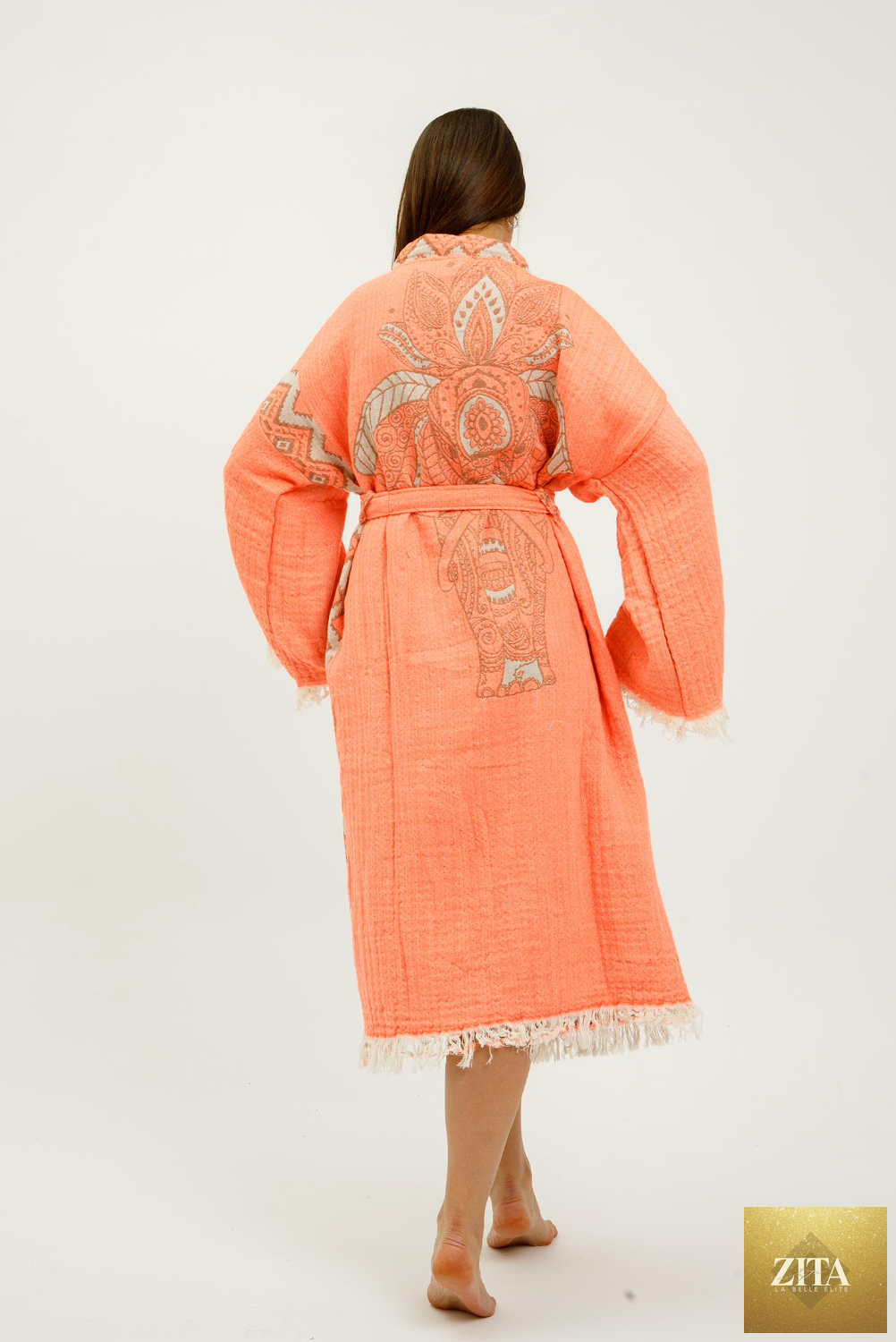 Zita La Belle Elite jungle kimono featuring a vibrant elephant print, lightweight fabric, and flowing design for a stylish look.