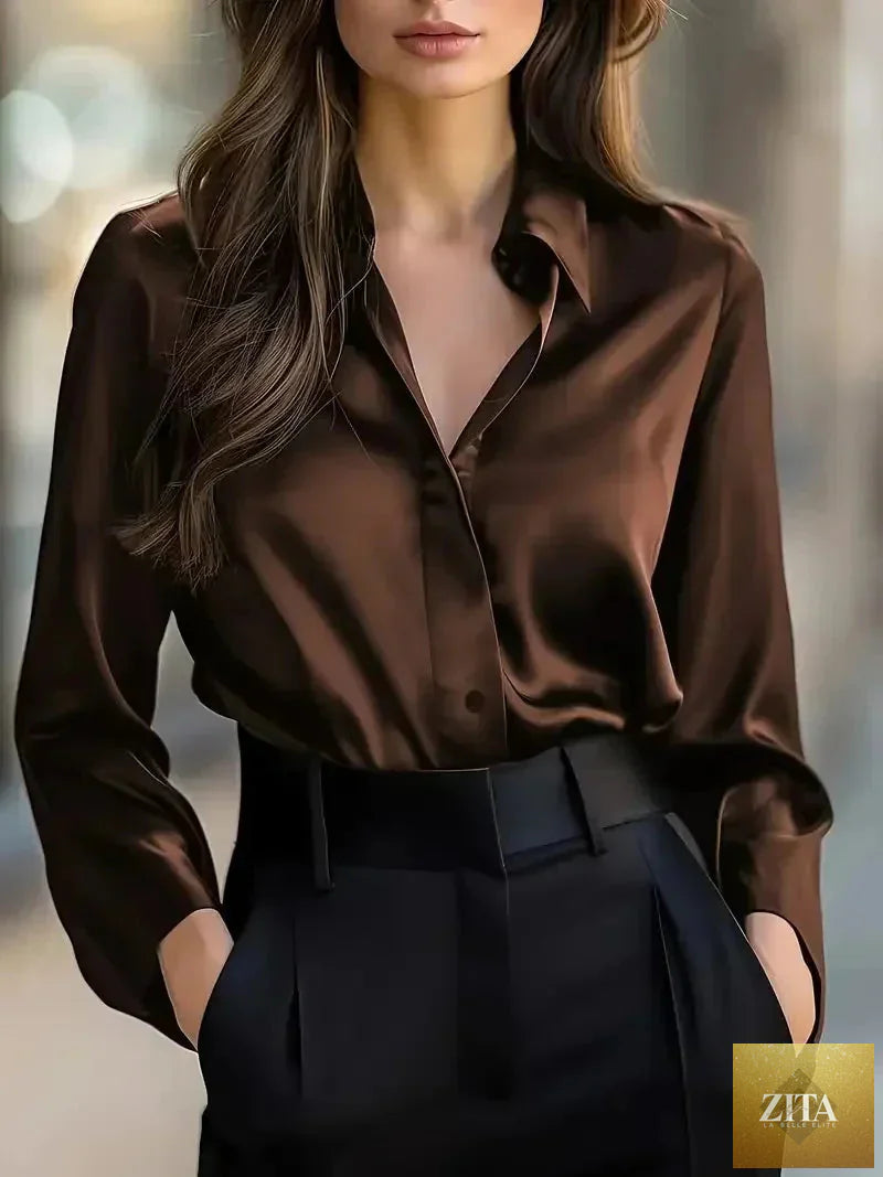 Women’s spring-autumn casual shirt by Zita La Belle Elite with lapel collar and button front, stylish and comfortable for everyday wear