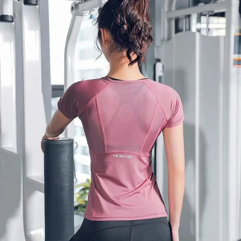 đ€ Plus Size Women's Sports T-Shirt â Breathable Yoga & Running Top