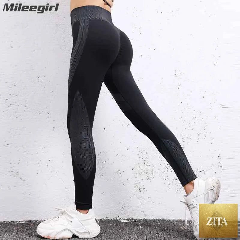 THRIXINE WANAYOU high waist seamless yoga leggings in black, showing comfortable fit and stretchy fabric for active wear.
