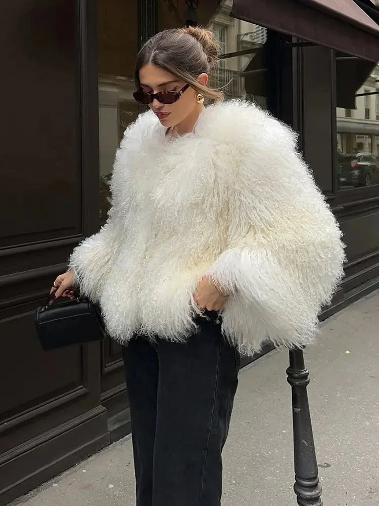 TARUXY Fashion Luxury Cropped Faux Fur Coat Women's Winter 2025 Ins Hot Fluffy Short Faux Fur Jacket Street Style Warm Outwear ZITA LA BELLE ÉLITE