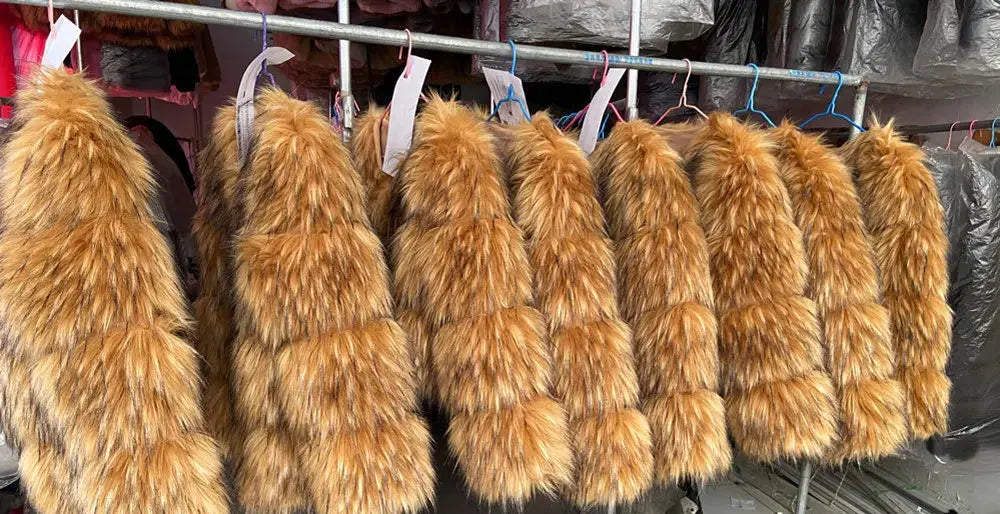 Nerazzurri Spring Autumn Short Hollow Out Pu Leather Jacket Women Rivet Cool Stylish Luxury Designer Clothes Runway Fashion 2024 ZITA LA BELLE ÉLITE