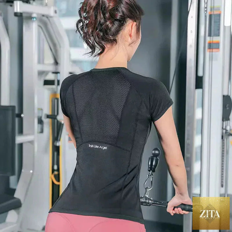 Plus size women's breathable sports T-shirt from Zita La Belle Elite, ideal for yoga and running, shown in black.