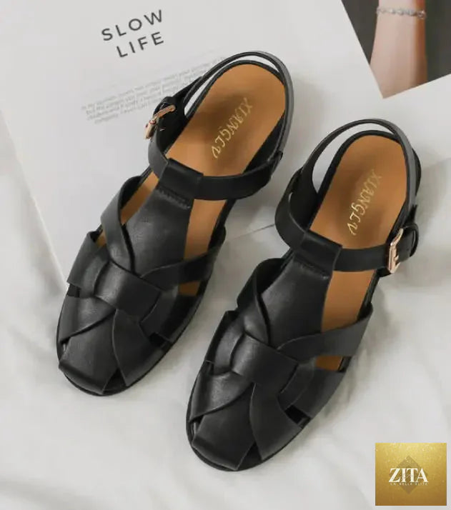 Women’s summer flat sandals by Zita La Belle Elite featuring elegant, casual Roman-style shoes with soft straps and comfortable beach-ready design.