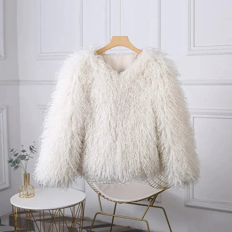 TARUXY Fashion Luxury Cropped Faux Fur Coat Women's Winter 2025 Ins Hot Fluffy Short Faux Fur Jacket Street Style Warm Outwear ZITA LA BELLE ÉLITE