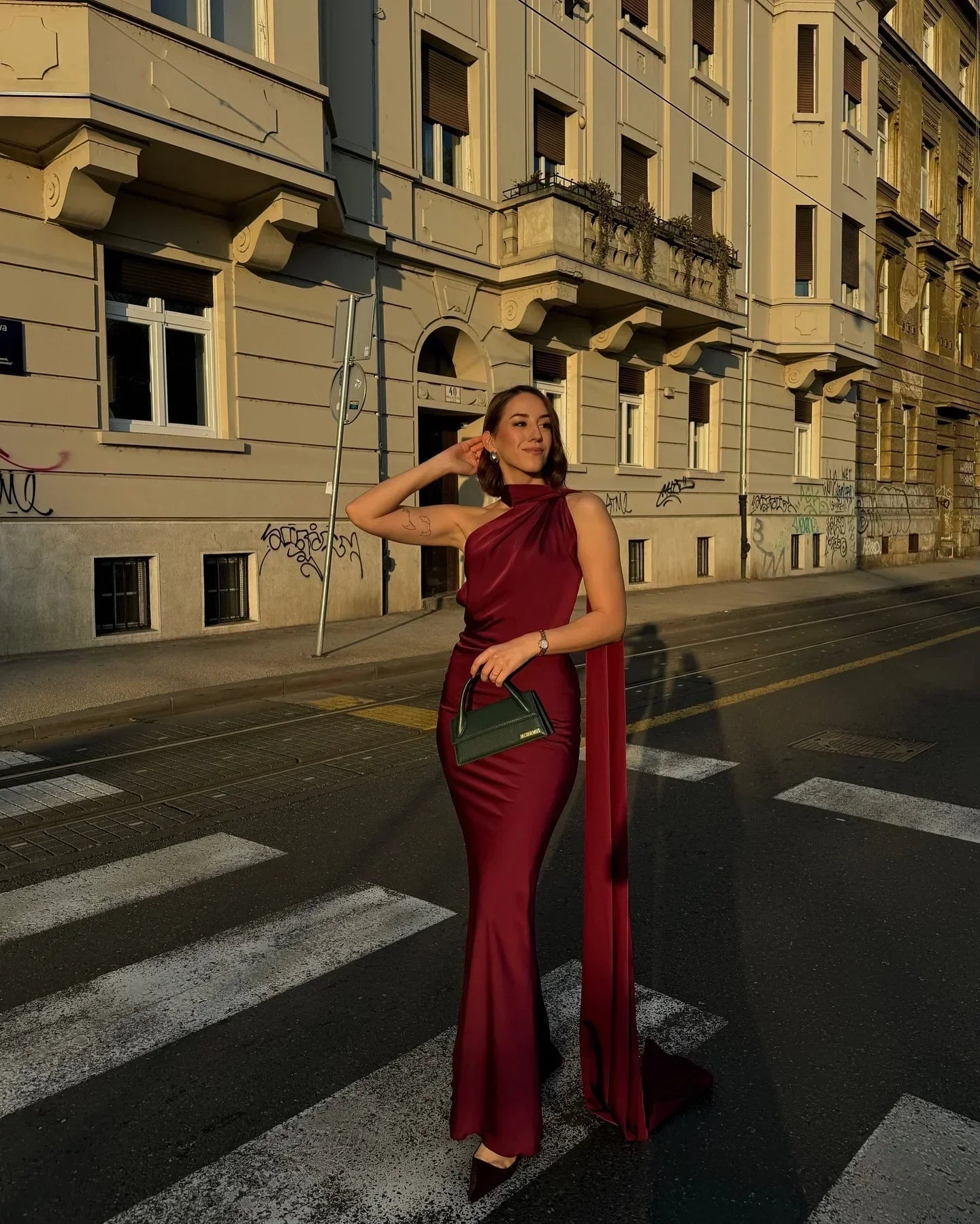 Backless lace-up maxi dress from Femstylo featuring sleeveless design and elegant ribbon detail, perfect for evening parties.