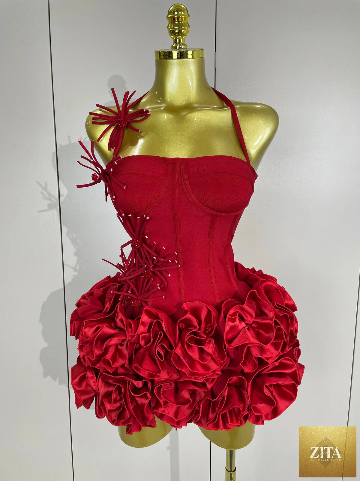 Elegant red and black bandage two-piece prom gown and cocktail set for women, featuring a sexy halter design for parties and events.