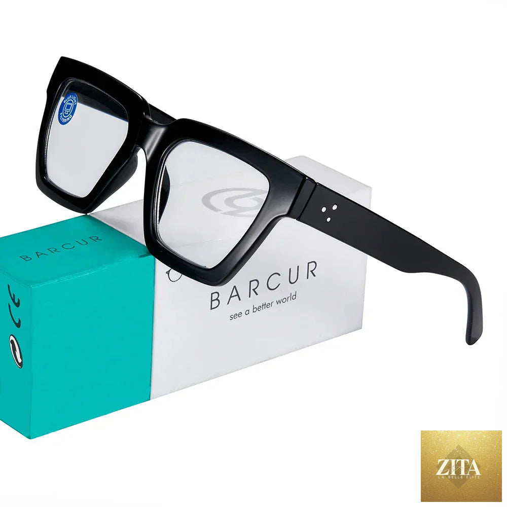 Stylish rectangular leopard pattern reading glasses for women and men by Stevvex, with clear prescription lenses and fashion color options.