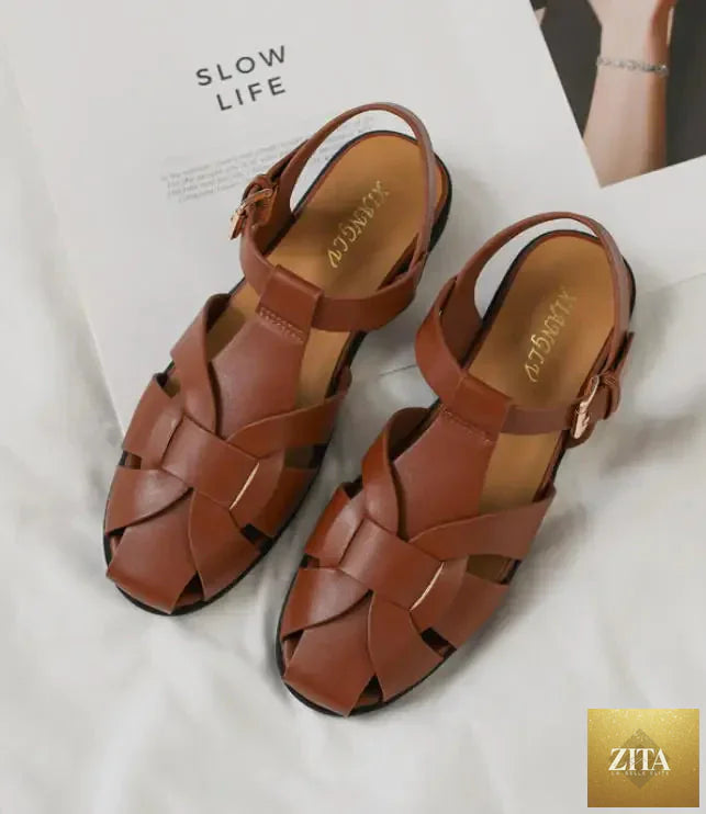 Zita La Belle Elite women's summer flat sandals with elegant straps, casual and beach-ready footwear for women.