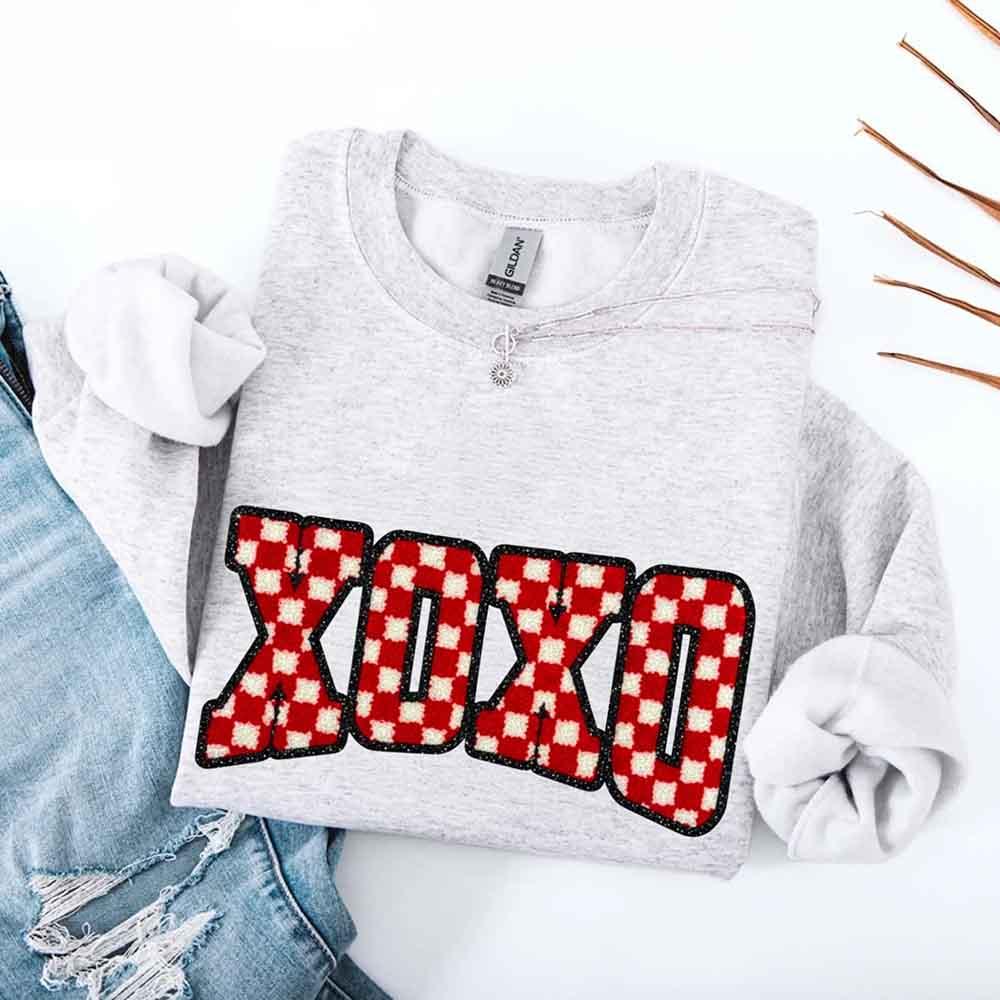 XOXO Checkered Valentine Sweatshirt โ Furry Style Printed Sweater