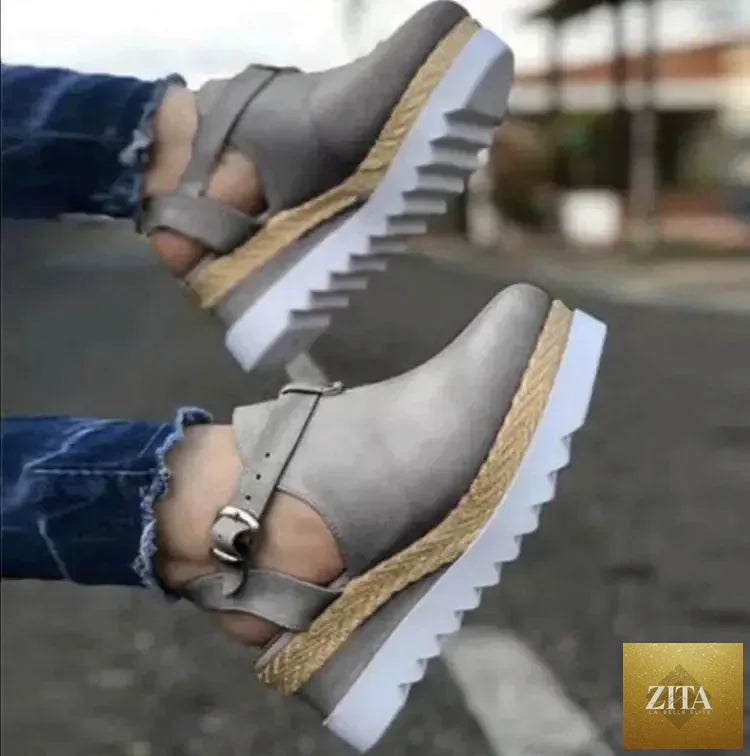 Trendy Attic Store01 women's wedge heel platform shoes with open toe and ankle strap, in beige fabric for casual style