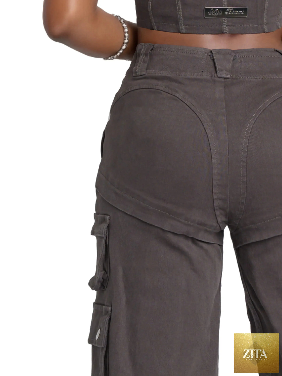 Apple Bottom Jeans low-rise twill cargo pant with multiple pockets, casual bottoms in a stretch twill fabric.