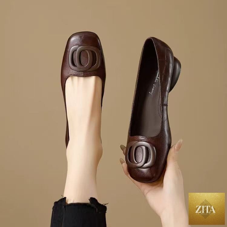 Women's vintage round toe slip-on flats with low chunky heel and Mary Jane style, by Zita La Belle Elite.