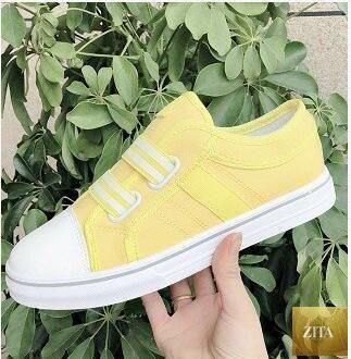 Blue low-cut canvas flat shoes for women by Stevvex, casual slip-on sneakers ideal for summer and autumn walking comfort.