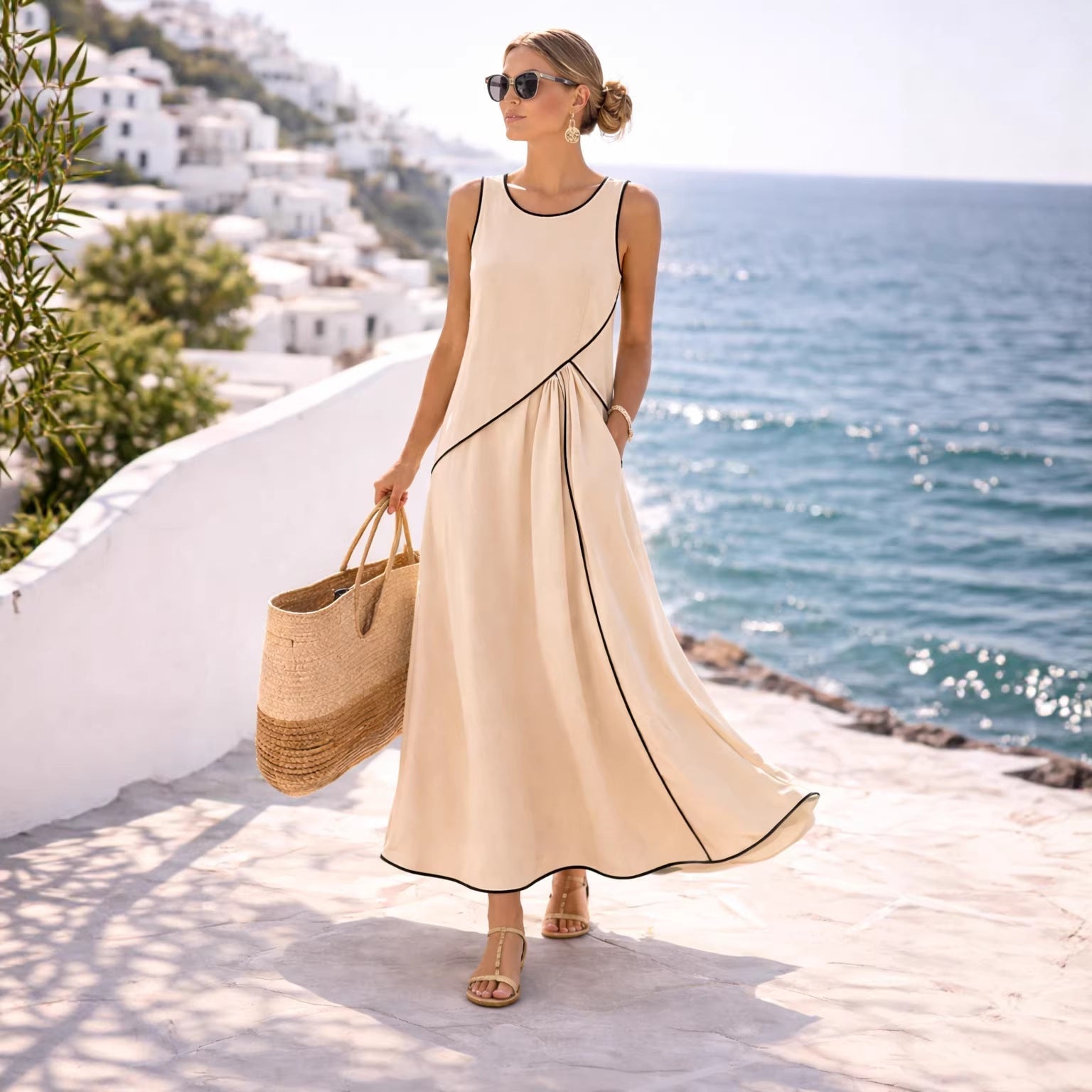 Mediterranean contrast color vacation dress by FitiqueFit in navy and white, casualwear style, available in size S to 3XL.