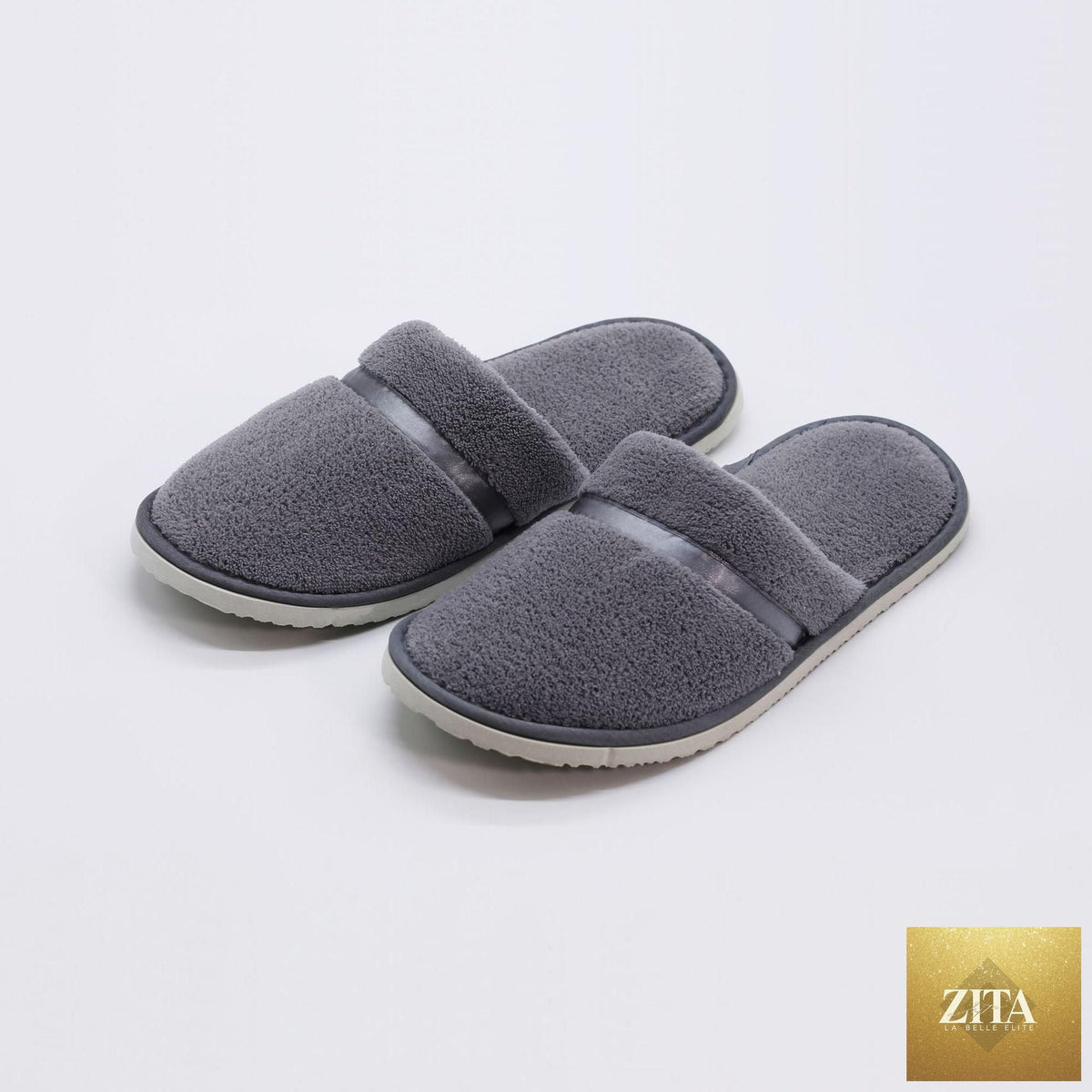 White Stevvex plush slip-on slippers with star pattern, thickened soles, antiskid bottom, ideal for indoor outdoor comfort.