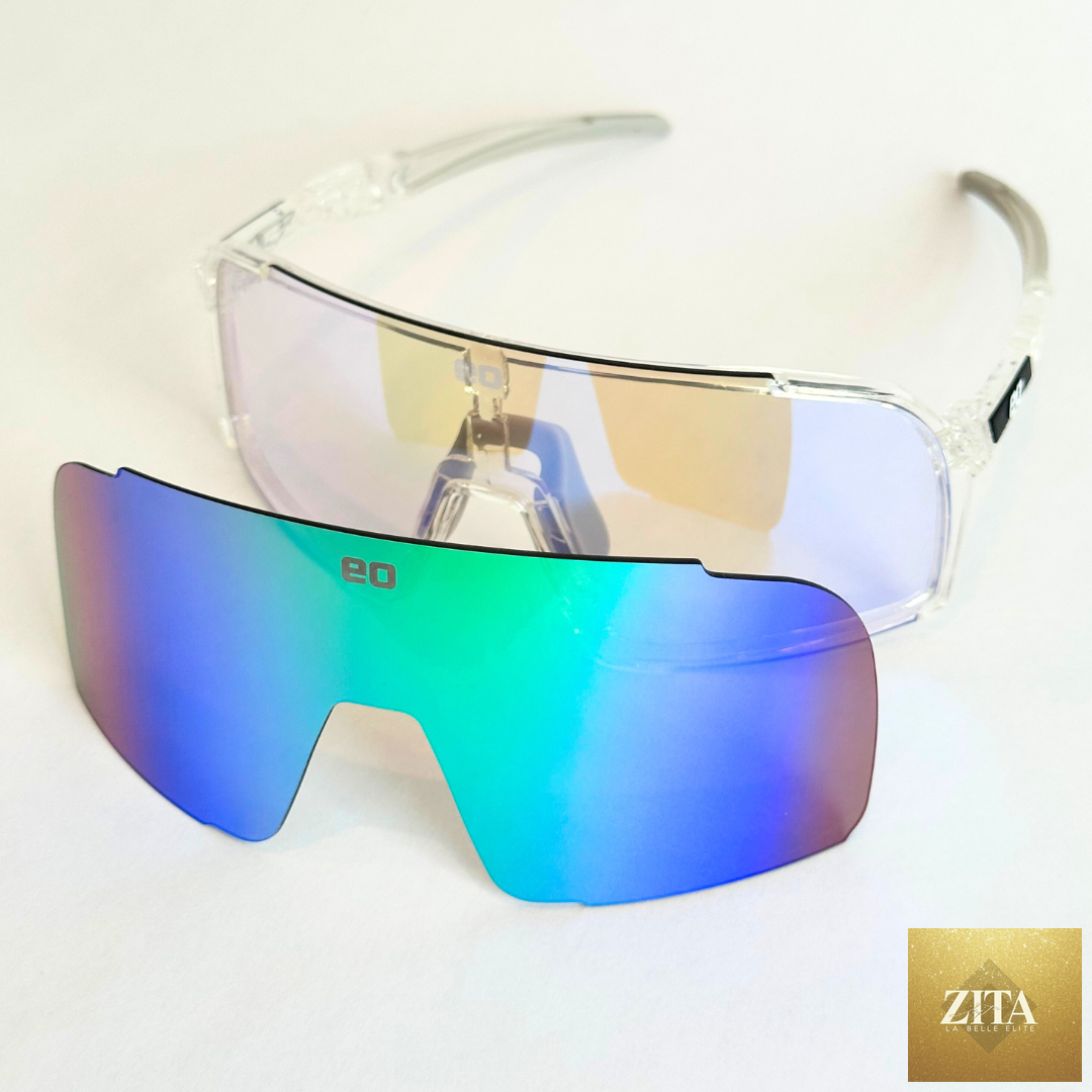 Eastern Outer Uno Mas Photochromic+ sunglasses with clear lenses, showcasing stylish eyewear design.