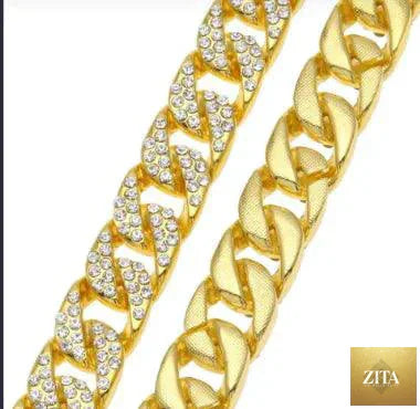 Mandotos Clyde Elegance Gold Bracelet featuring a sleek, polished gold design with delicate chain links and a secure clasp.