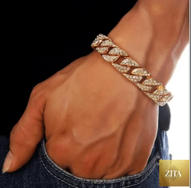 Mandotos Clyde Elegance Gold Bracelet featuring a sleek gold design and delicate chain for sophisticated accessory style.