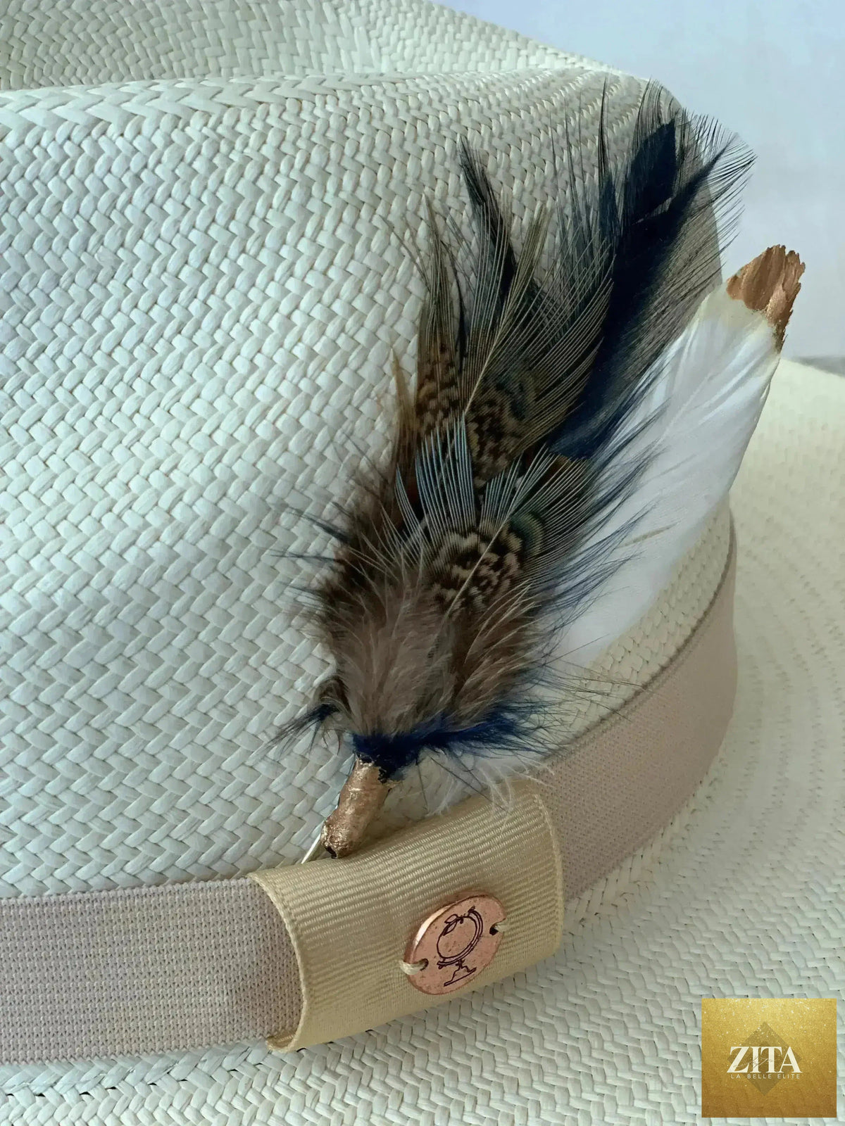 Unisex handwoven Panama hat made from Ecuadorian fino straw, featuring a classic fedora style with a wide brim and elegant design.