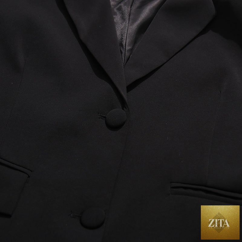 Women's elegant 3D floral loose-fit blazer by Zita La Belle Elite, regular length, stylish coat with floral details.