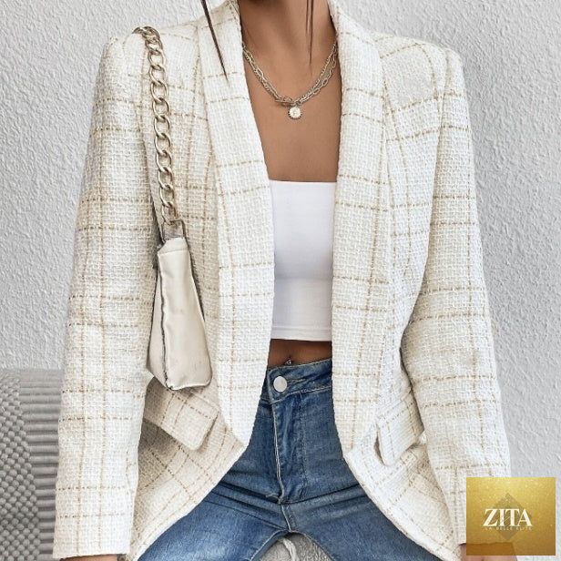Ladies' solid color linen suit jacket by Zita La Belle Elite with fake pockets, casual fashion, lightweight and stylish.