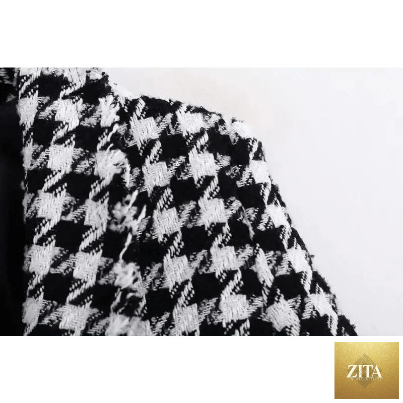 Black tweed jacket for women with tassels and houndstooth pattern, stylish autumn coat suitable for office and casual wear.